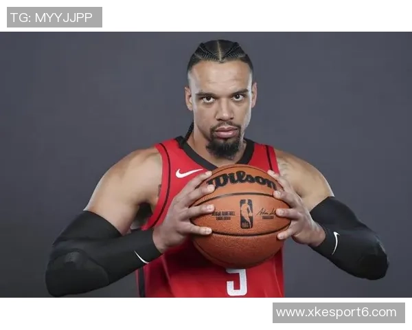 奥特调侃狄龙得分表现出色却未能抢下篮板引发热议